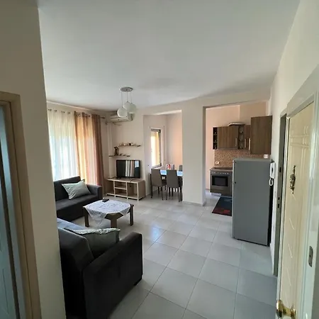Miloen Gjiri I Lalzit Appartamento