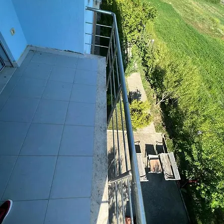 Miloen Gjiri I Lalzit