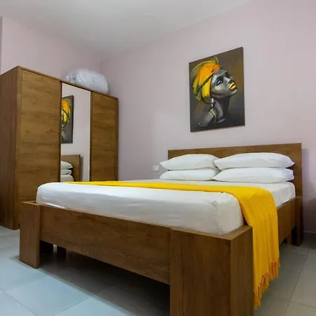 Miloen Gjiri I Lalzit Apartman